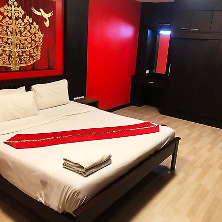 פאטאיה Zip Hotel & Restaurant מראה חיצוני תמונה