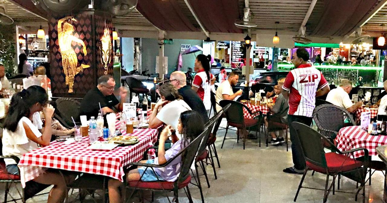 פאטאיה Zip Hotel & Restaurant מראה חיצוני תמונה