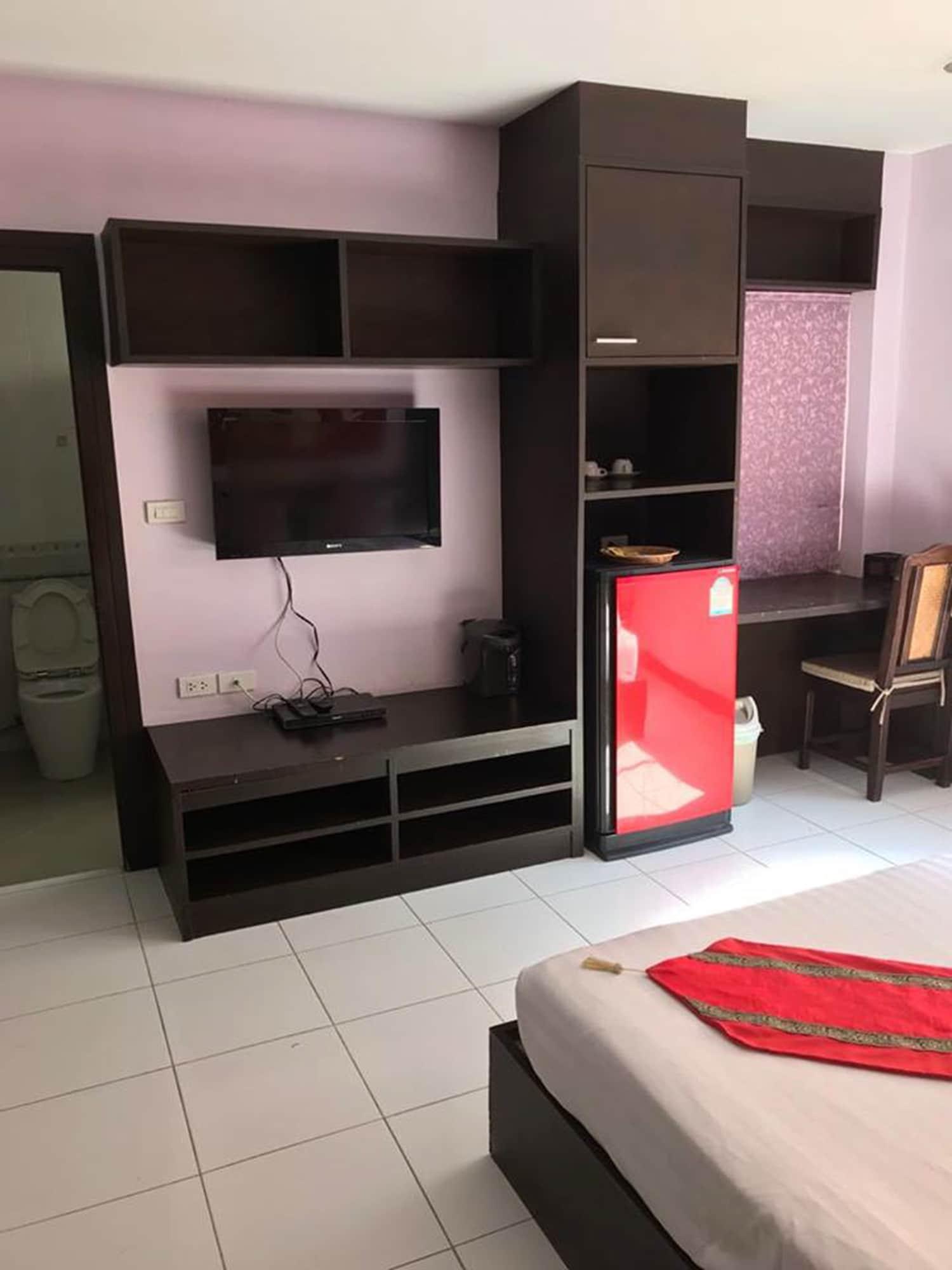 פאטאיה Zip Hotel & Restaurant מראה חיצוני תמונה