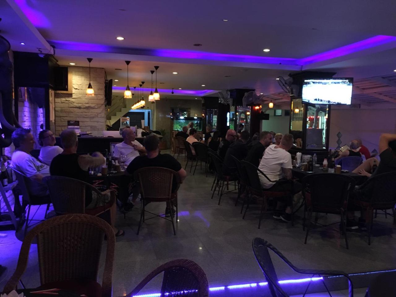 פאטאיה Zip Hotel & Restaurant מראה חיצוני תמונה